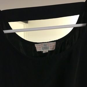 Black skater dress with pockets size lrg